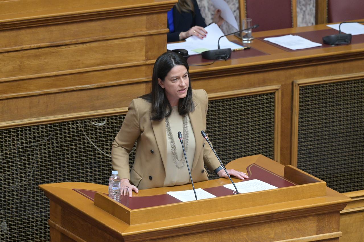 Υπ. Εργασίας στη Βουλή: Θέλουμε περισσότεροι εργαζόμενοι να προστατεύονται από συλλογικές συμβάσεις εργασίας;